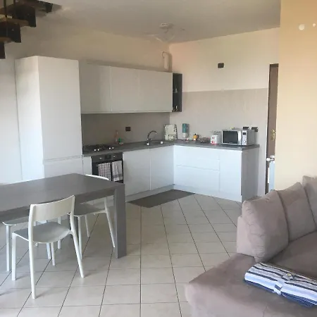 Bright & Sunny Apartament Baveno